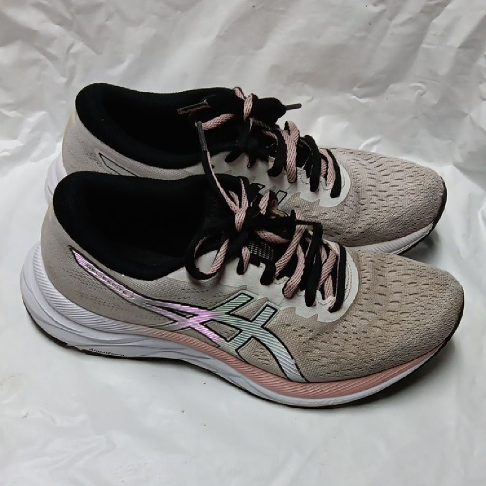 Asics Women's Running Shoes in White and Pink Size 8